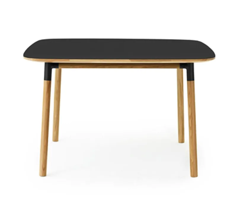 Normann Copenhagen Form tafel-Zwart-120x120 cm Laatste Versie
