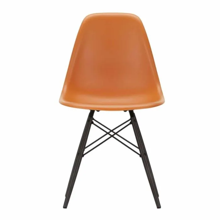 Seizoensaanbieding Vitra Eames DSW stoel met zwart esdoorn onderstel-Roest oranje