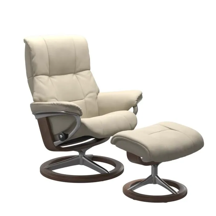 Stressless Mayfair M Signature chroom relaxfauteuil met hocker-Batick Cream-Walnoot Tijdelijk Beschikbaar