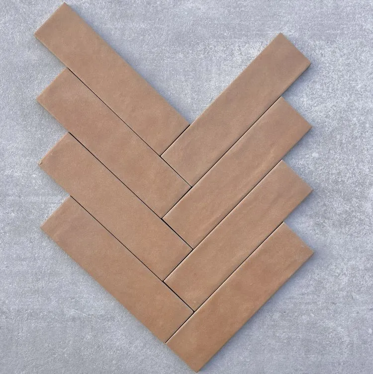 Durbuy keramische visgraat lichtbruine wand- en vloertegel 6,2 x 23,5 cm per 0,58 m2 Uitverkoop