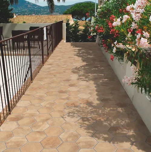 Hexagon XXL terracotta look licht mat antislip wand- en vloertegel 36 x 41,5 cm per m2 Bestel Nu