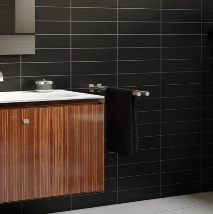 Liso mat zwart lange brede strakke tegel met rechte randen 10 x 40 cm per m2 Premium