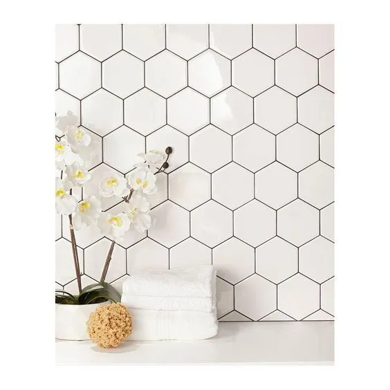 Luxor hexagon een wit glanzend tegeltje 10,7 x 12,4 cm per 0,5 m2 Aanbieding