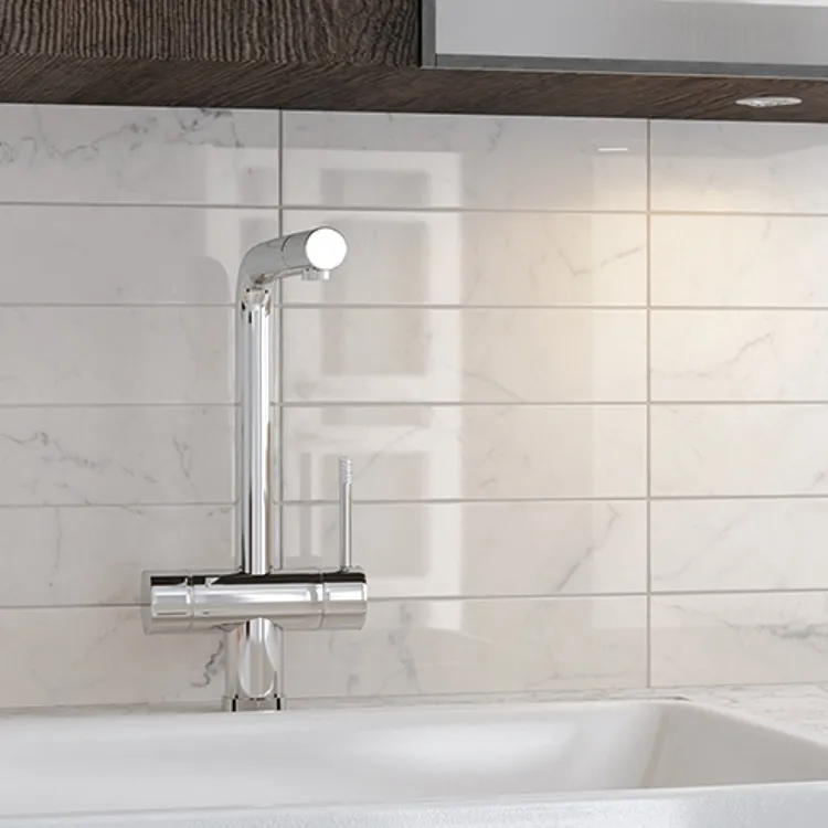 Seizoensaanbieding Marmer look half tile wit glans wandtegel 7,5 x 30 cm per m2
