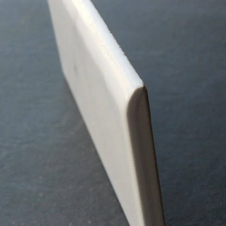 Voordeelprijs Marmer look wit glanzende tegel bullnose 1 afgewerkte kant 7,5 x 15 cm