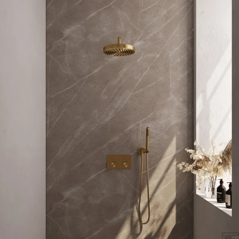 Brauer Stripe thermostatische inbouw regendouche met drukknoppen SET 26 met 25 cm douchekop en gebogen muurarm en staaf handdouche en doucheslang en wandaansluitbocht goud geborsteld PVD Fabrieksprijs