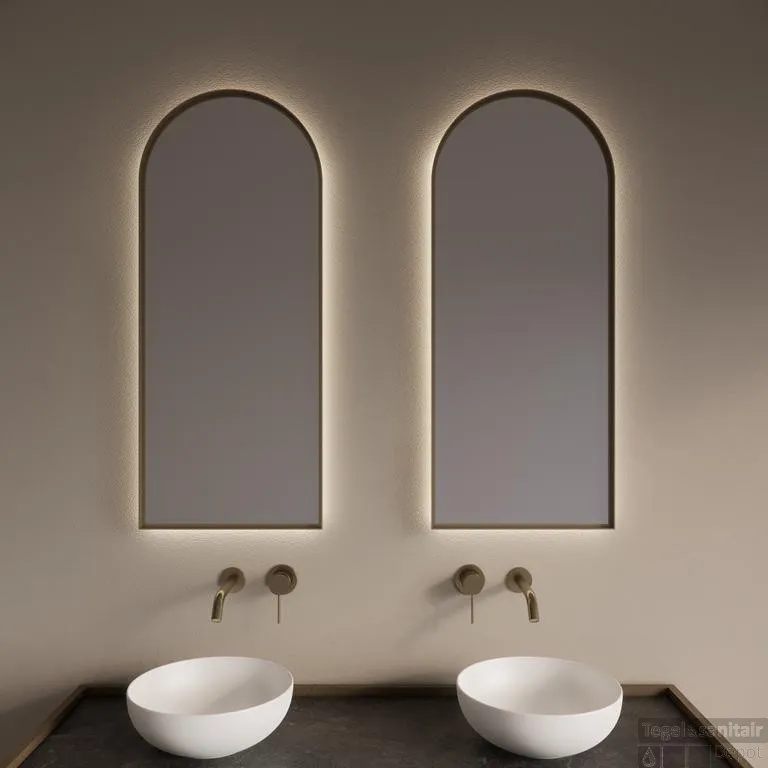 Spiegel Gliss Design Delta met Indirecte LED Verlichting en Verwarming 40x100cm Mat Goud Tijdelijk Beschikbaar