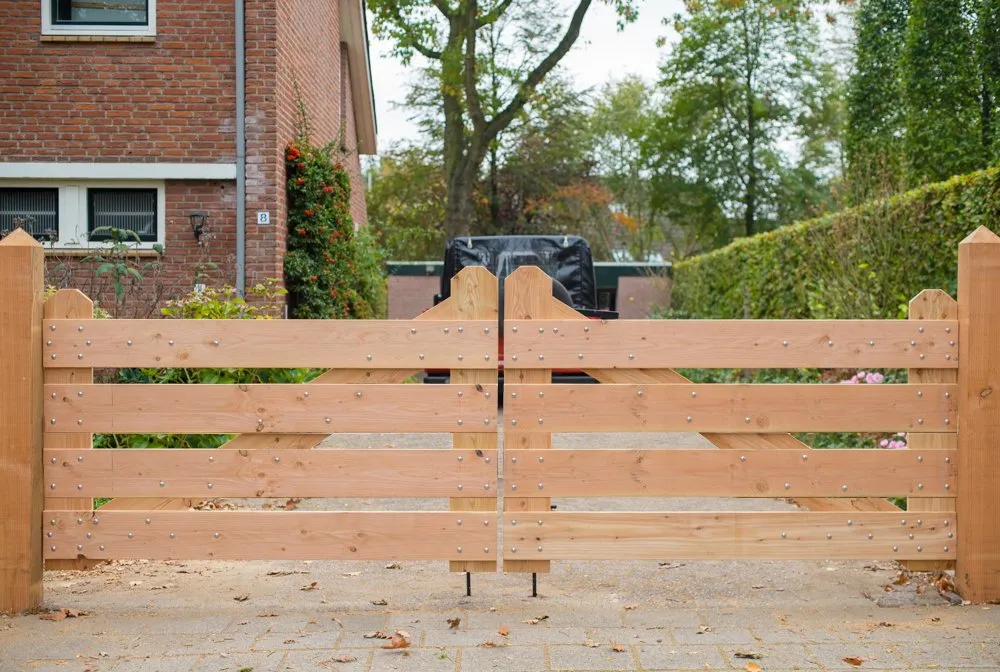 Inrijpoort Douglas Geschaafd 4 planks 110cm hoog - 400 cm Hoge Kwaliteit