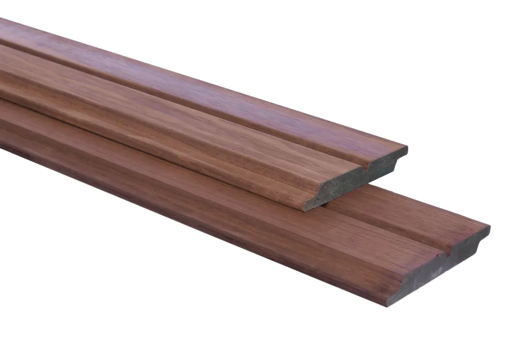 Thermisch Gemodificeerd Frake Dubbele Rhombus 1.8x14cm Gevelbekleding - 215 cm Flitsaanbieding
