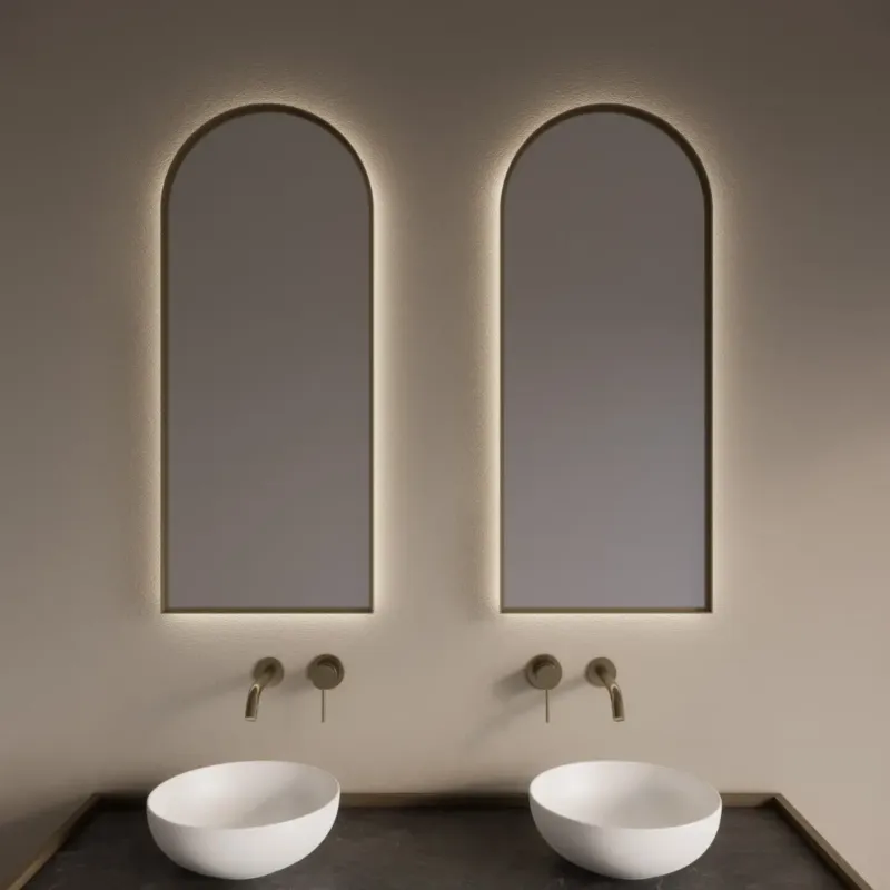 Lage Prijs Gliss Design Delta spiegel met LED-verlichting 40x100cm mat goud