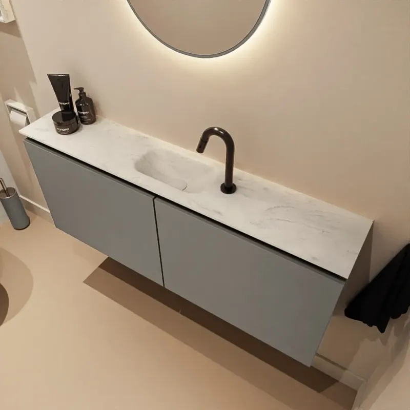 Op = Op Mondiaz Ture DLux toiletmeubel 120cm smoke met wastafel opalo midden met kraangat