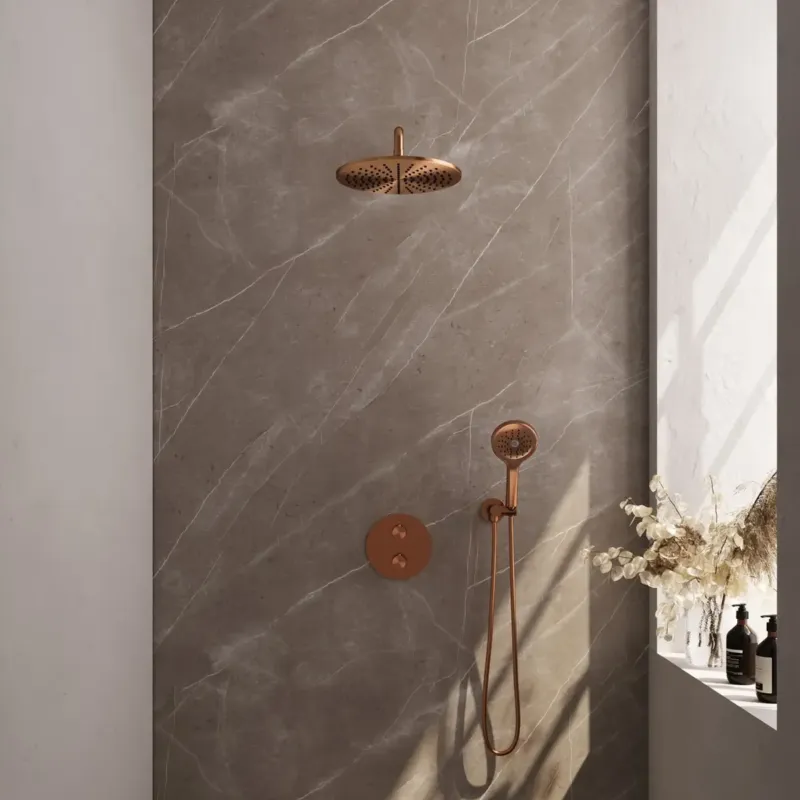 Brauer Copper Carving thermostatische inbouw regendouche met 3 standen handdouche, gebogen muurarm en hoofddouche 30cm set 82 koper geborsteld PVD Direct Beschikbaar