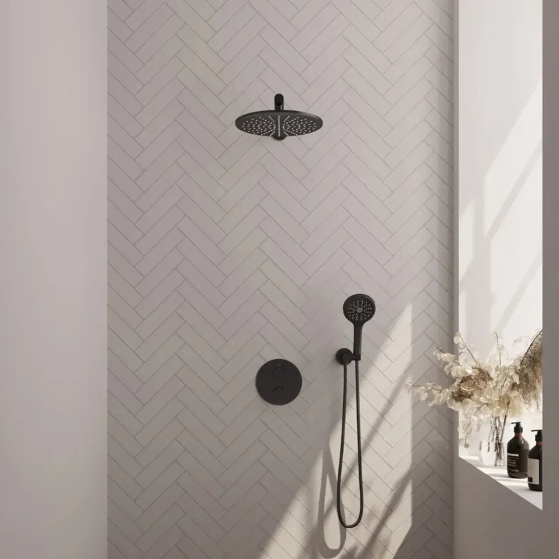 Voordeelprijs Brauer Black Carving thermostatische inbouw regendouche met 3 standen handdouche, rechte muurarm en hoofddouche 30cm set 80 zwart mat