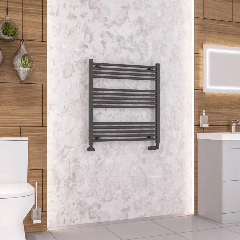 Gereduceerde Prijs Eastbrook Wendover handdoekradiator 75x80cm 551W antraciet mat