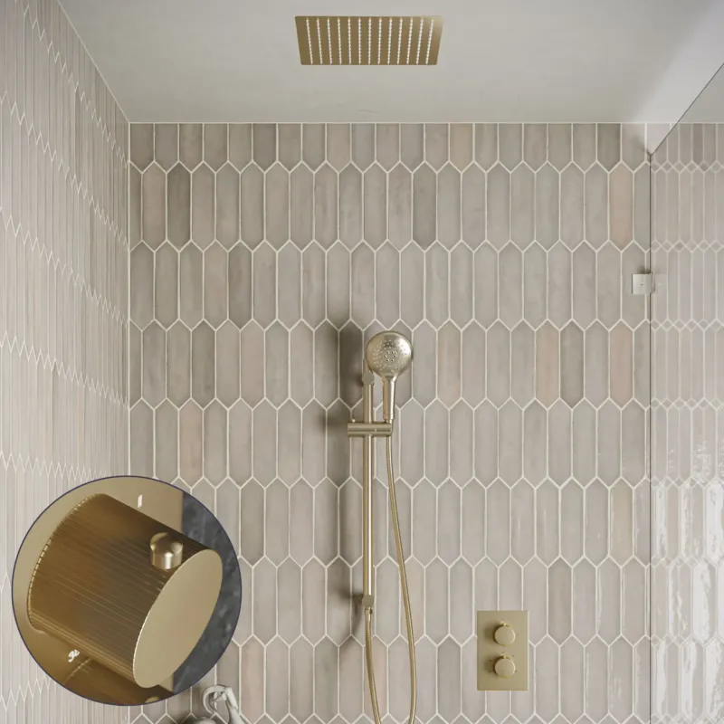 Saniclear Cube Stripes inbouw regendouche met inbouw douchekop 30x30cm, glijstang en 2 standen handdouche geborsteld messing - mat goud Beperkte Voorraad