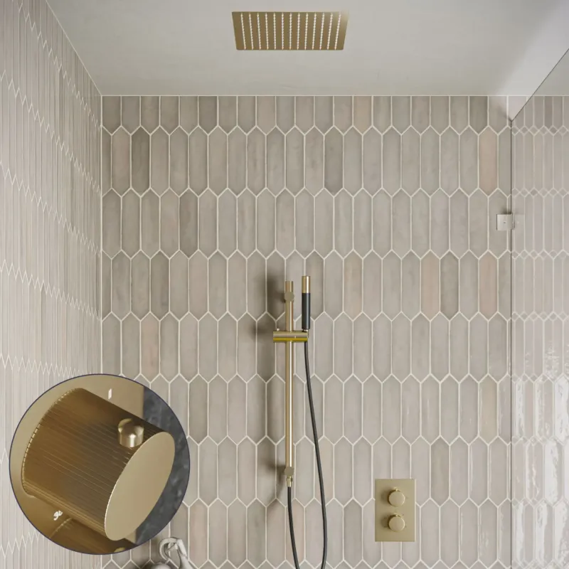 Aanbieding Saniclear Cube Stripes Pro inbouw regendouche met inbouw douchekop 30x30cm, glijstang en staafhanddouche geborsteld messing - mat goud