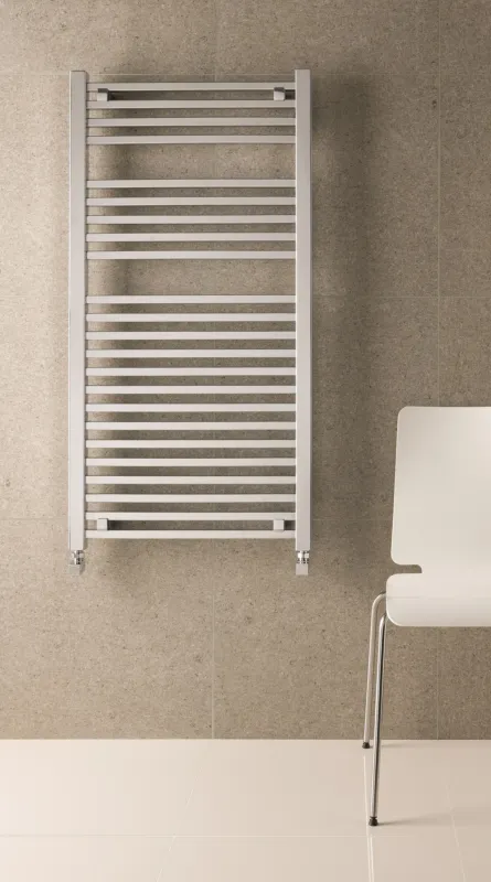 Eastbrook Biava Square handdoek radiator 180x50cm Chroom 889 watt Speciale Aanbieding