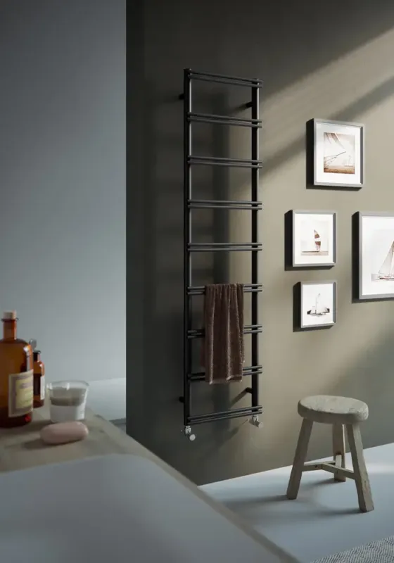 Instamat Emma design handdoekradiator 159.2x50cm zwart mat 455W Beperkt Aanbod